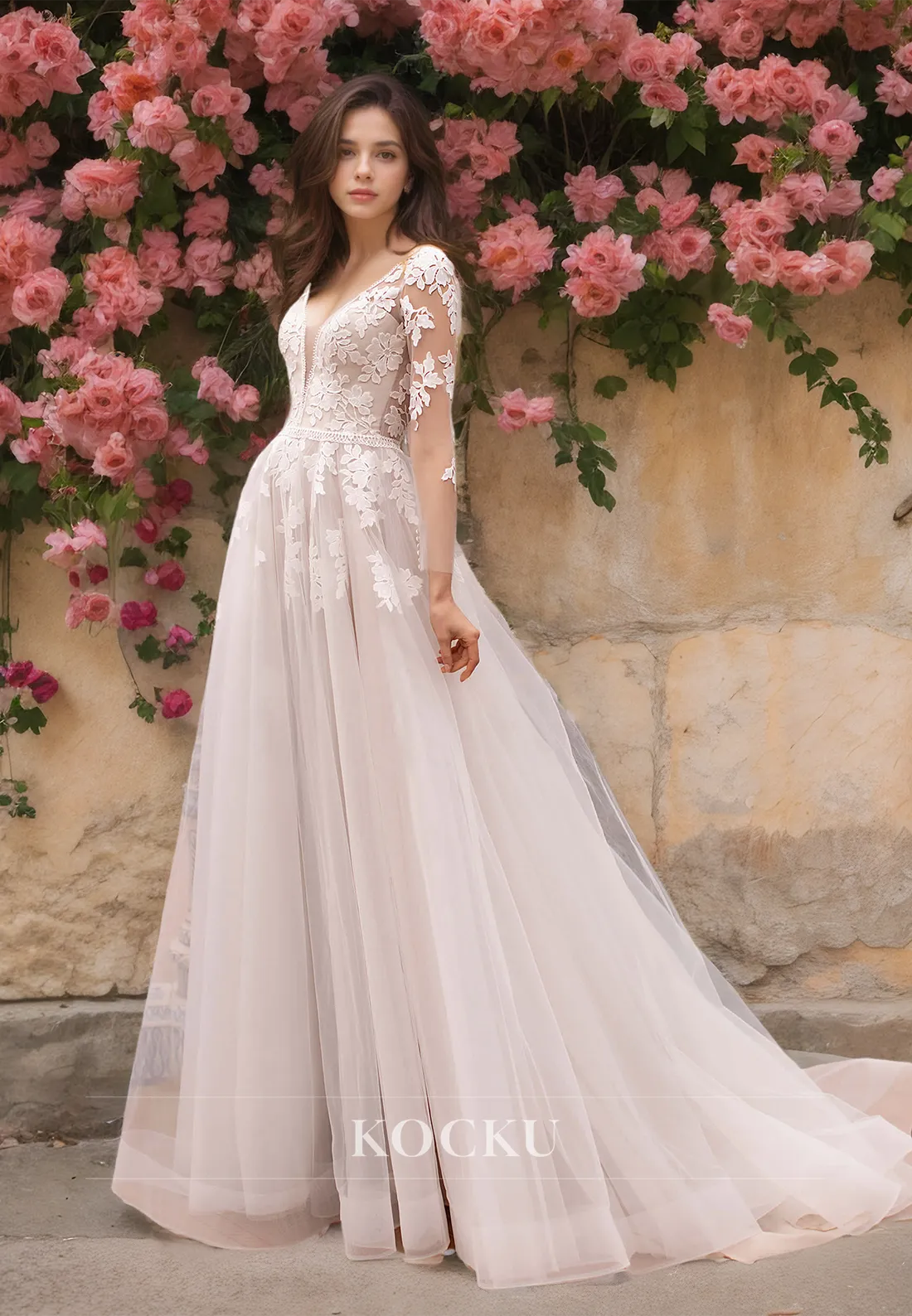 Beach A-Line Wedding Dress V-Neck Long Sleeves Sweep Train Lace Boho Gowns with Appliques