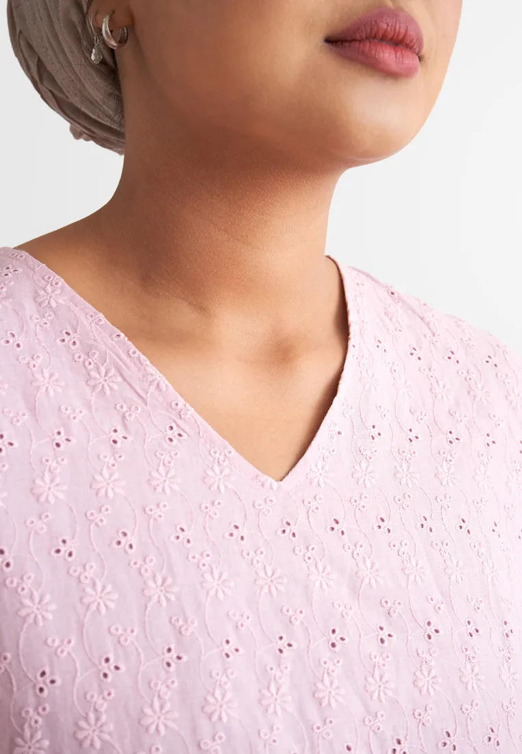 Eiliyah Raya Eyelet Collection Long Kurung Top - Pink