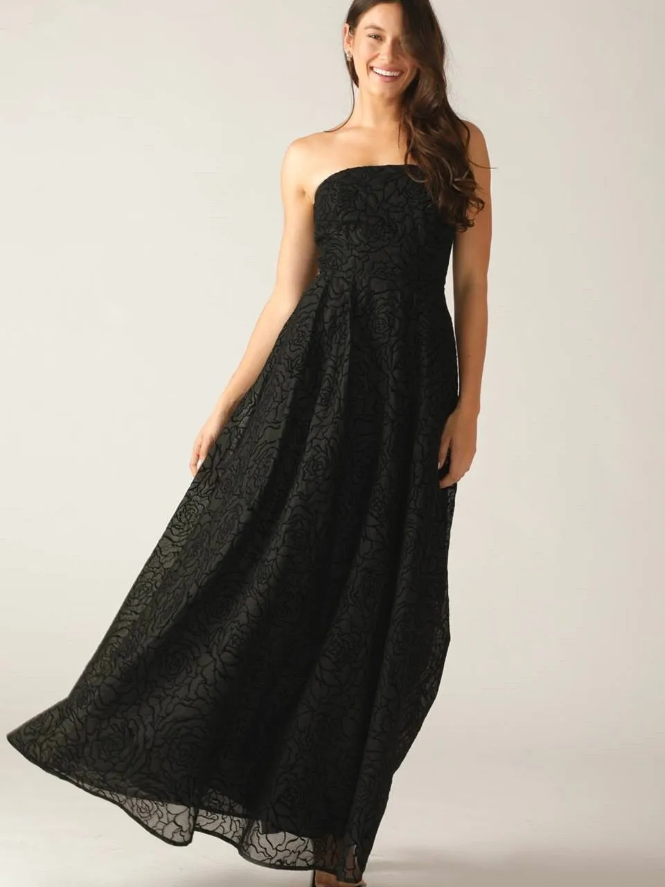 Laney Strapless Textured Maxi Dress