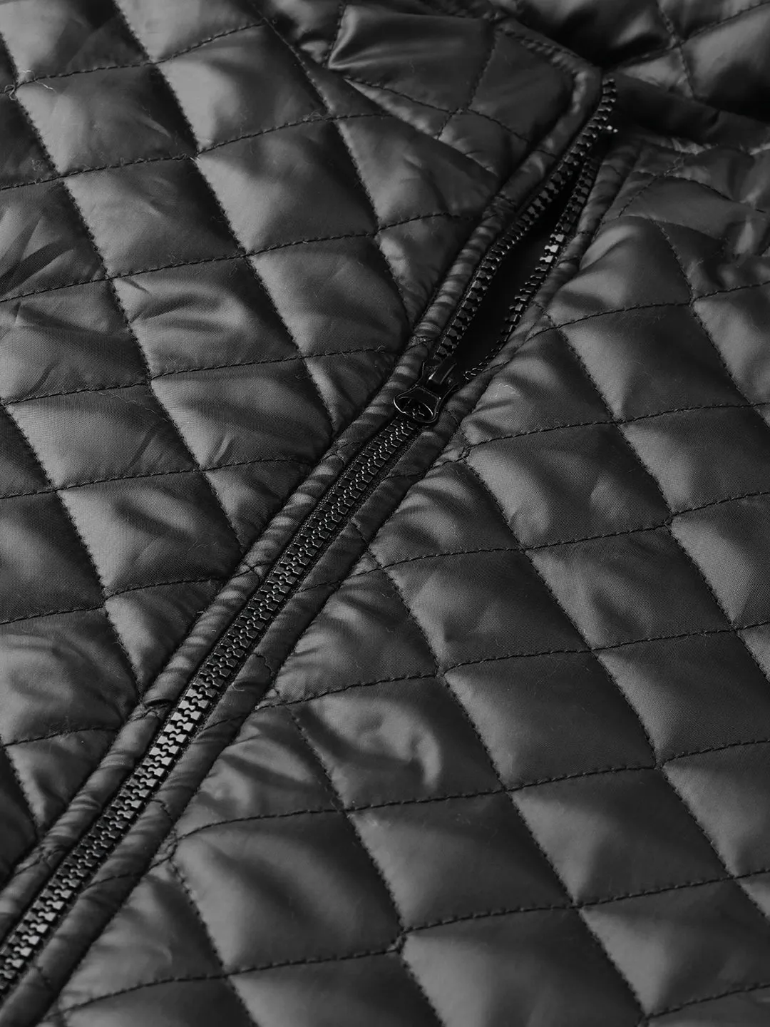 Women Black Quilted Sleeveless Hood Jacket